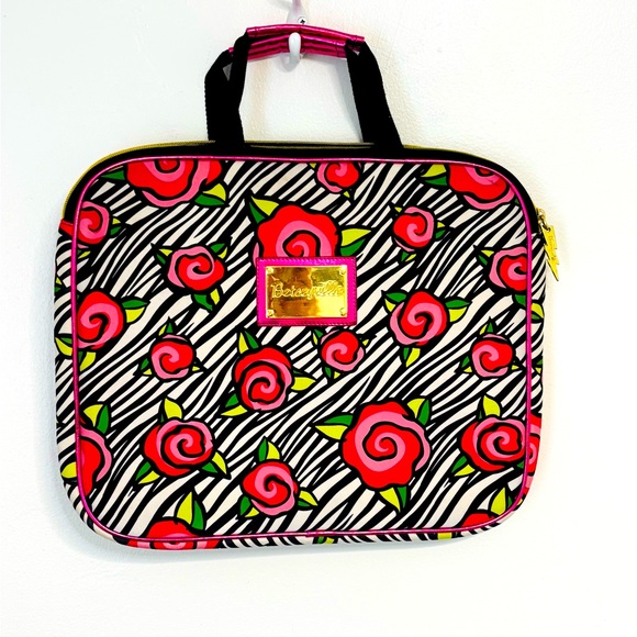 Betseyville Laptop Case Women's White Pink Floral Rosey Stripe Print Padded - Picture 1 of 6